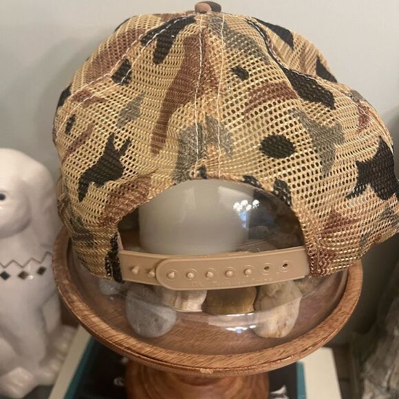 Foster Grant Tan and Brown Camouflage SnapBack Cap - Picture 2 of 5